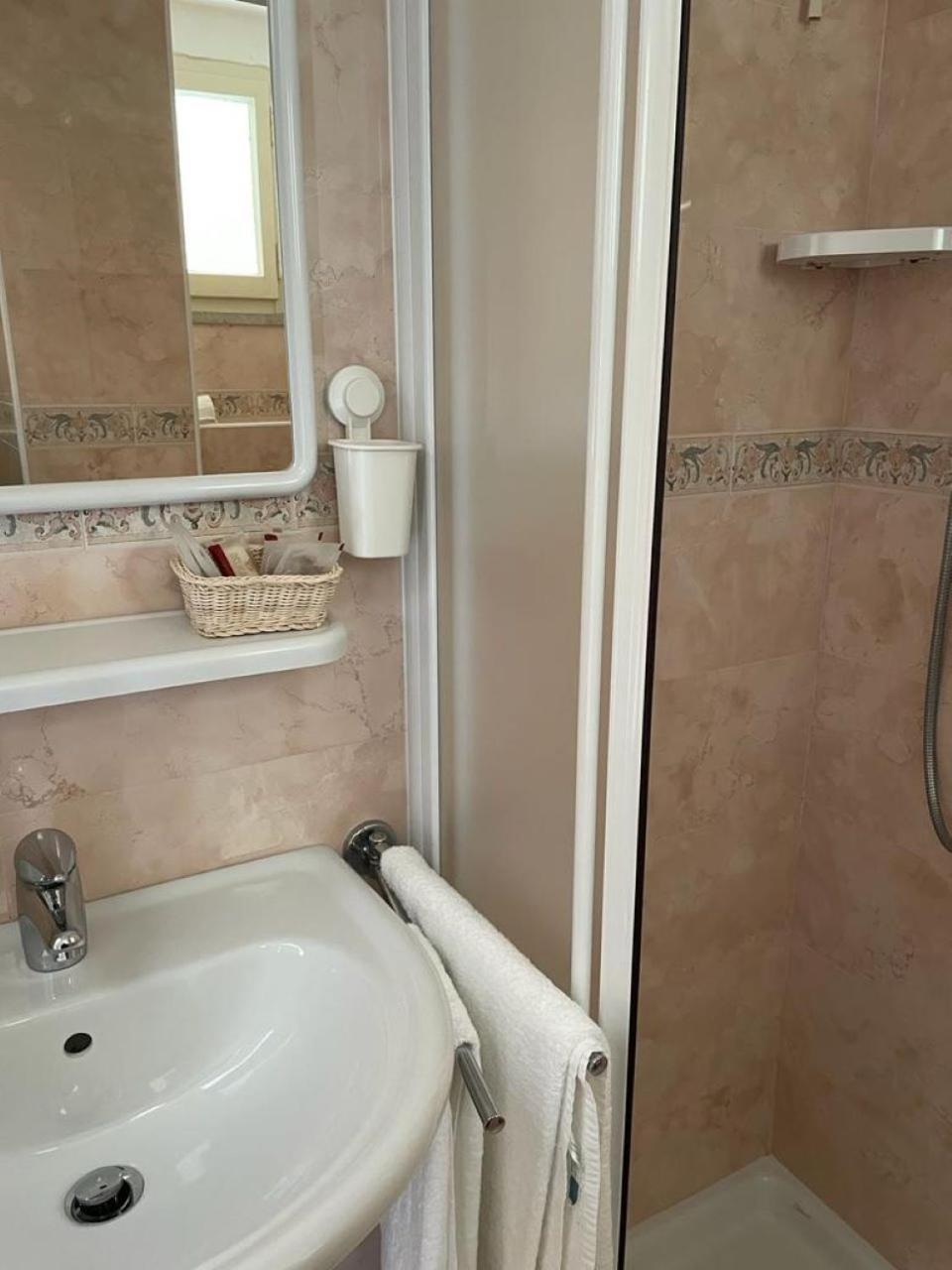 Hotel Stiefel Lignano Sabbiadoro Cameră foto